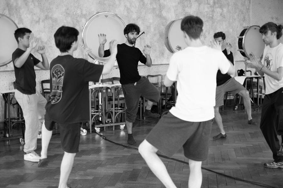 Prove di movimento con musicisti e danzatori